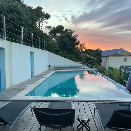 Avec Piscine Vue Holiday home